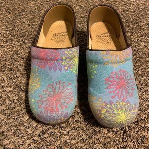 Dansko Vegan Clogs EU 36